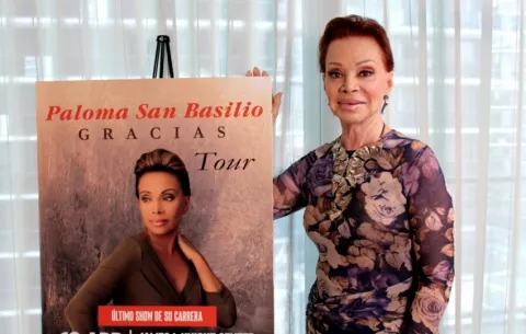 Paloma San Basilio dice adiós a América tras triunfar con 'música para planchar'