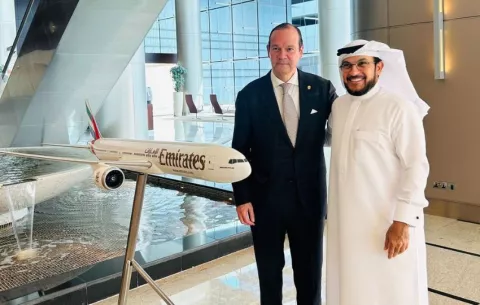 Analizan ruta directa entre Ciudad de Panamá y Dubái con Emirates Airlines