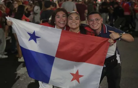 ¿Cuánto cuesta  vivir la aventura única de viajar al Mundial a apoyar a Panamá?