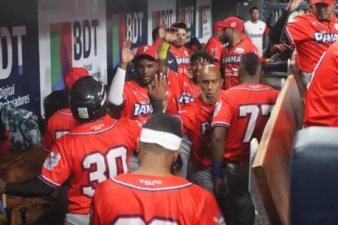 Panamá se impone a Cuba y mantiene invicto en la Serie de las Américas