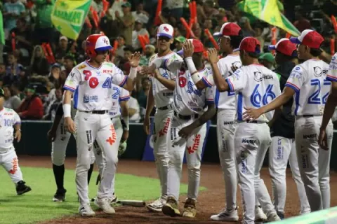Panamá Oeste noquea a Chiriquí y amplia su ventaja en la serie final juvenil