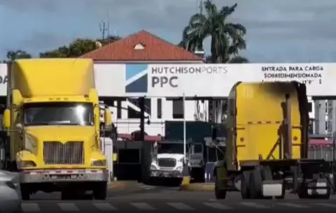 China avisa: Panamá "pagará un alto precio" si no revierte fallo sobre puertos