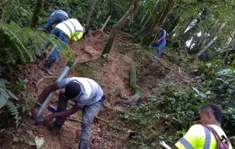 El sendero La Cruz seguirá cerrado por retrasos en la obra
