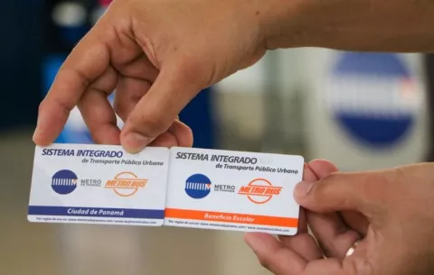 ATTT entregará 5,000 tarjetas gratuitas para estudiantes de primer ingreso