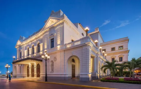 Concurso SPIA distingue con el Premio Magno a la restauración del Teatro Nacional