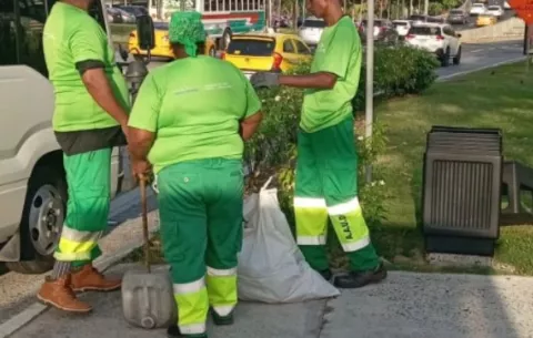 Tras atropello de trabajadoras, AAUD solicita seguro privado para su personal