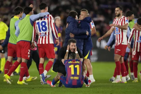 Barcelona rozó la proeza ante un Atlético que regresa a una final trece años después