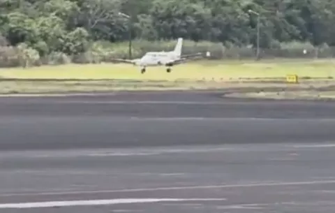 Avión sufre falla eléctrica y aterriza de emergencia en Panamá Pacífico