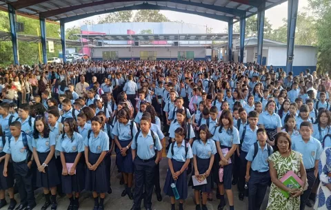 Molinar reconoce 'rezago' educativo; empresarios piden cambios profundos