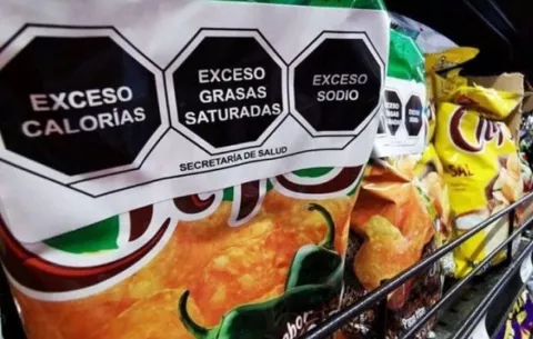 Cámara de Comercio propone el etiquetado electrónico frontal de alimentos