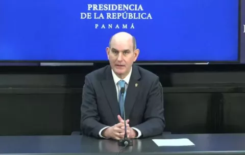 Gobierno fija el diésel en $0.90 y la gasolina de 91 en $0.88 para transportistas