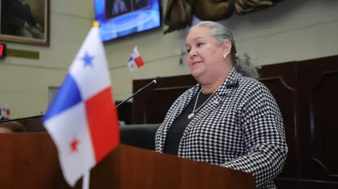 No existe información oficial sobre menores embarazadas en albergues, dice ministra del Mides
