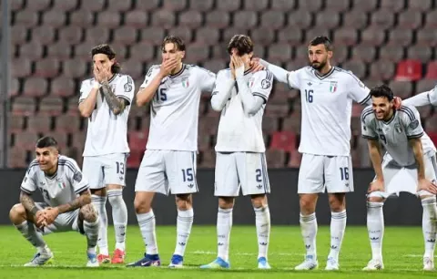 Italia y Polonia se quedan sin Mundial; República Checa y Turquía clasifican