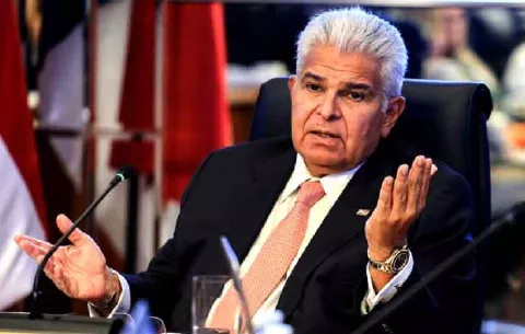 Mulino objeta proyecto de ley 145 por conflicto de competencias  