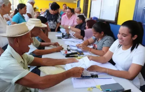 Iniciativa que busca que las jubilaciones mínimas sean de $600 en Panamá pasa a segundo debate