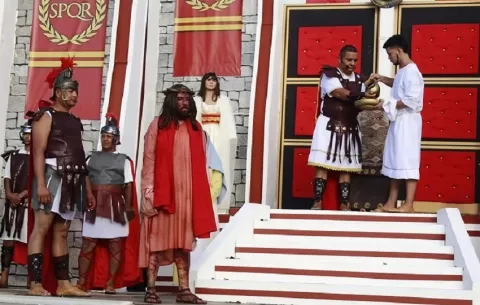 Pesé impulsa su turismo con emblemática representación de la Semana Santa en vivo