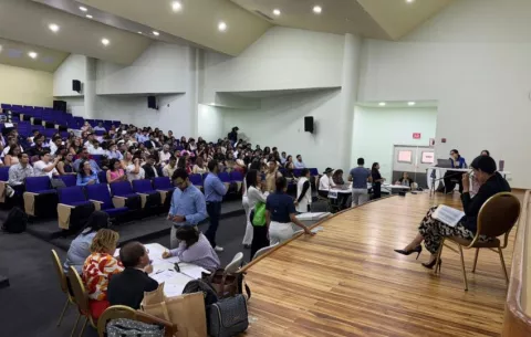 Minsa y CSS adjudican 396 plazas de internado médico