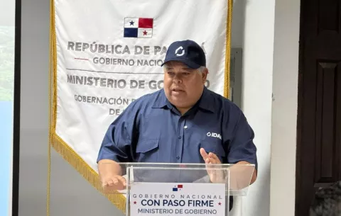 Renuncia el director del Idaan, Rutilio Villarreal