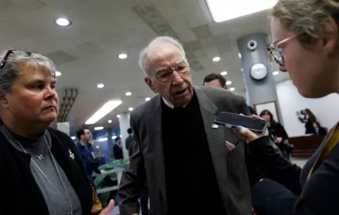Senado de EE.UU. rechaza la resolución que pretendía frenar la intervención en Irán