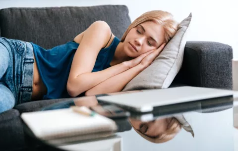 La siesta, de tópico de pereza a herramienta fisiológica