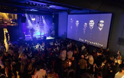 Son Miserables volvió a los escenarios para homenajear a Horacio Valdés