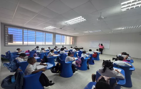 El Ejecutivo promueve un amplio debate de reformas educativas en la Asamblea