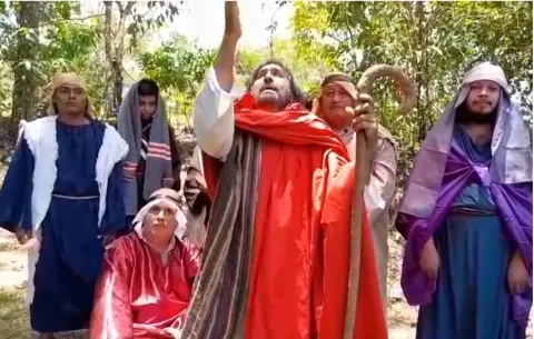 Multitudinaria participación en dramatización de la Pasión de Cristo en Río de Jesús