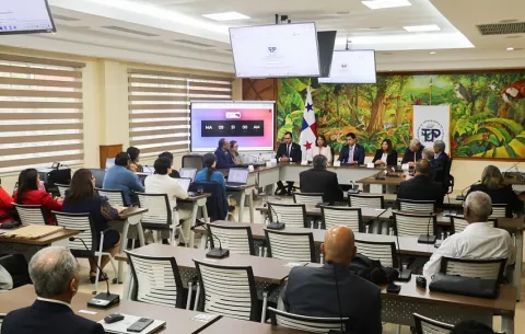 Siete empresas presentan propuestas para los nuevos dormitorios de la UTP