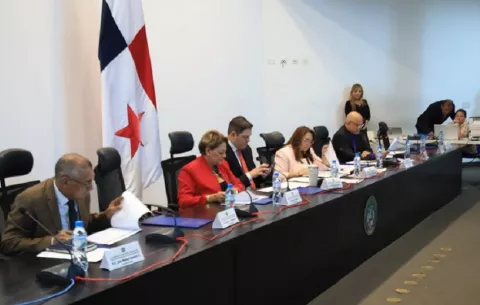 Candidatos a magistrados son entrevistados