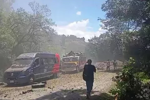 Ataque terrorista en Vía Panamericana en Colombia deja al menos siete fallecidos y 17 heridos 