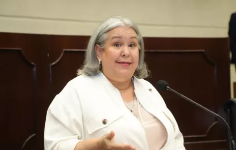 Ministra del Mides rindió cuentas ante la Asamblea sobre denuncias en albergues