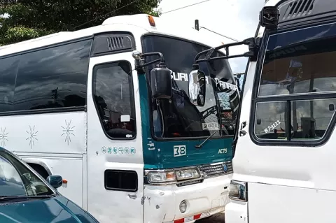 Transportistas del Oeste exigen ajuste en subsidio y el paso de los buses 'nevera' por el Puente de las Américas