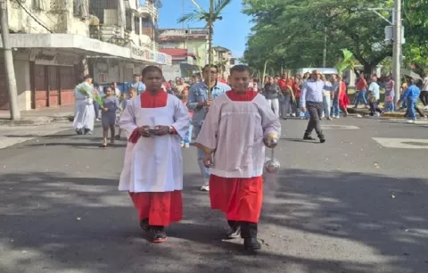 Semana Santa de los coloneses transcurre entre fe, tradiciones y familia