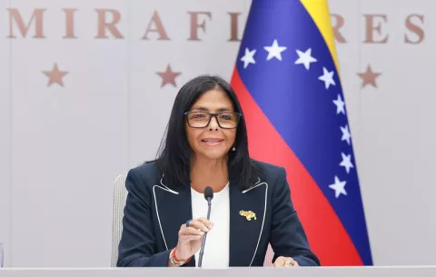 EE.UU. quita a Delcy Rodríguez de la lista de sancionados