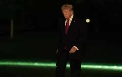 Donald Trump afirma que EE.UU. se apoderó de un barco iraní que intentó burlar el bloqueo naval