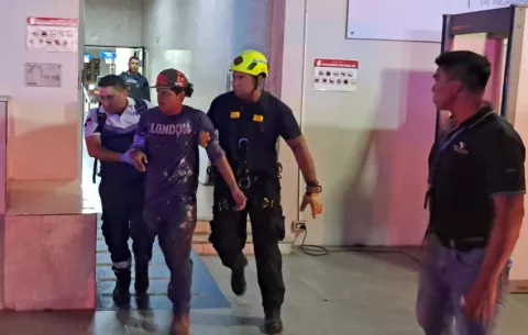 Trabajador muere mientras hacía mantenimiento a  elevador de la DGI; su compañero vive para contarlo