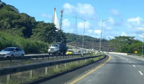 Nuevo horario de restricción para transporte de carga en Vía Centenario