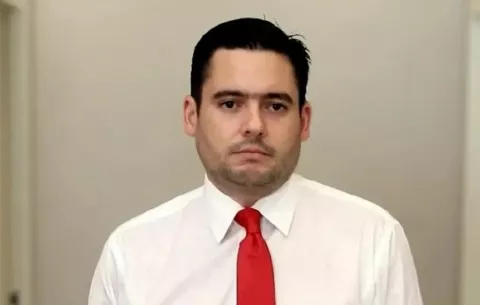 Le rechazan a Gaby Carrizo advertencia de inconstitucionalidad; sigue bajo detención domiciliaria