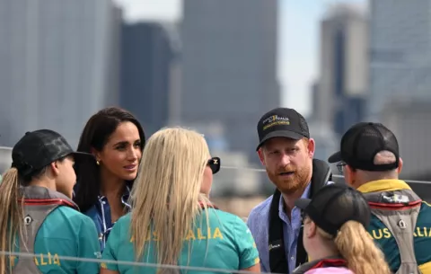 El príncipe Enrique y Meghan Markle se reúnen con supervivientes del ataque de Bondi