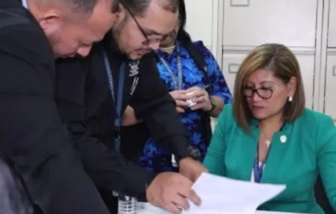 Fiscalía Anticorrupción inspecciona oficina del Ifarhu por caso de auxilios económicos