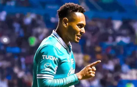 Un gol de Ismael Díaz mete al León en la pelea por un lugar en la liguilla en México