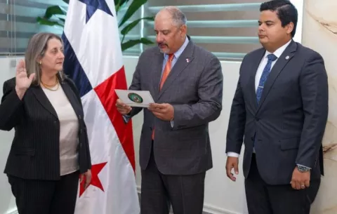 Juramentan a Ángela Russo como nueva Defensora del Pueblo