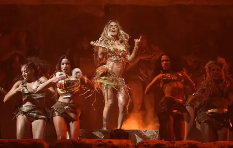 Karol G anuncia gira por 20 países con 'Tropicoqueta', sin incluir a Panamá