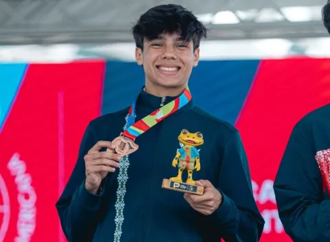  Sebastián Lasso y  Amira Grira se quedan con el bronce en el taekwondo en los Suramericanos de la Juventud