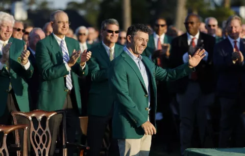 McIlroy sigue la estela de Tiger Woods y conquista Augusta por segundo año seguido