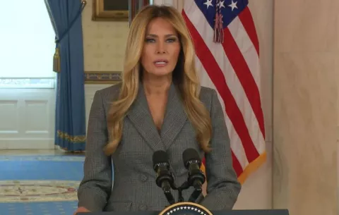 Melania Trump niega haber tenido una relación cercana Jeffrey Epstein y Ghislaine Maxwell