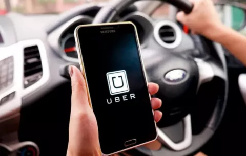 Mulino deroga decreto sobre transporte por plataformas digitales y abre consulta 