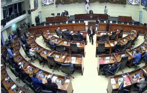 Leyes aprobadas en la Asamblea son generalmente inconstitucionales, advierte Mulino