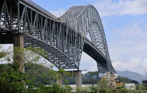 Inspección al puente de las Américas no detecta daños críticos, pero se mantiene restricción de carga
