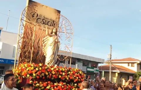 Fervor y devoción en la tradicional carrera de Los Santos en Santiago de Veraguas